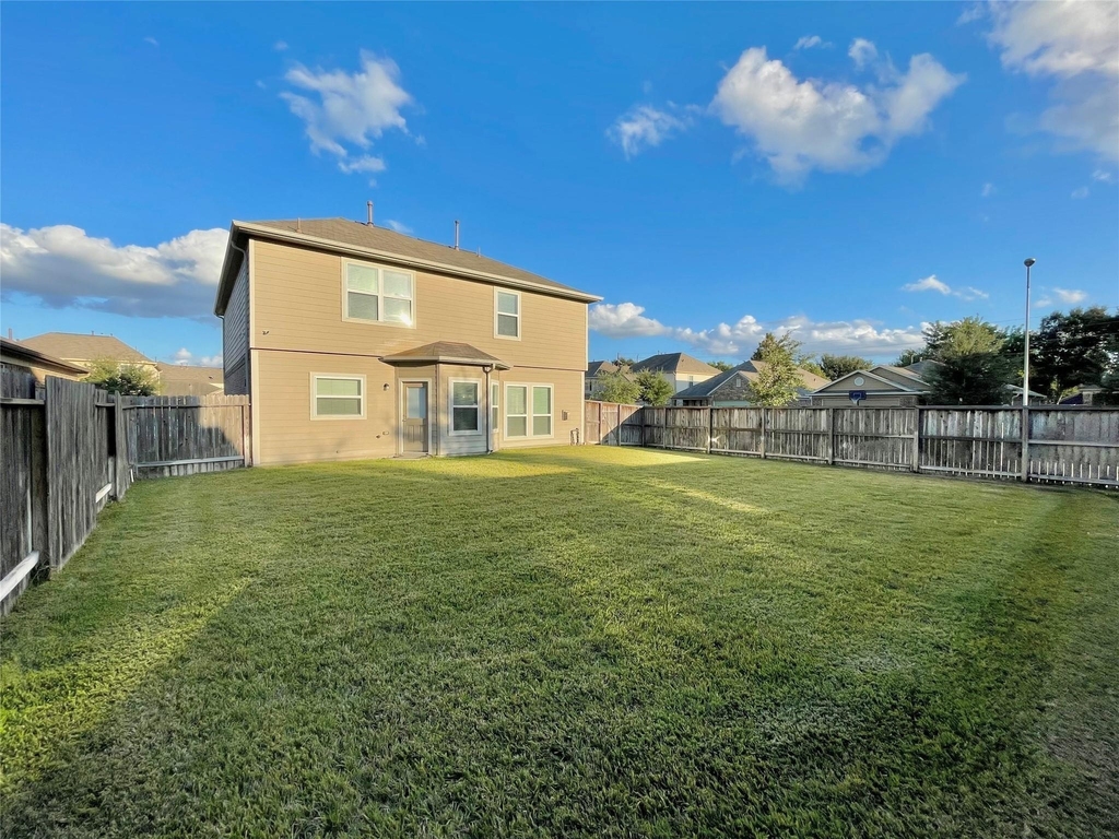 14903 Vinegrove Falls Court - Photo 18