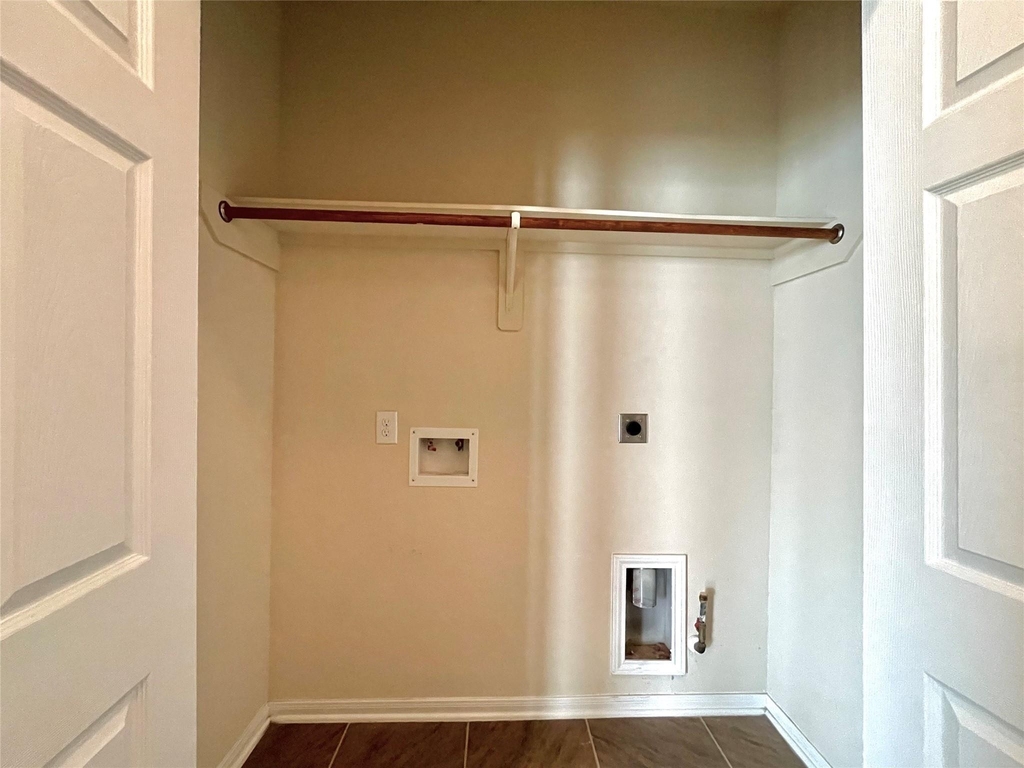 14903 Vinegrove Falls Court - Photo 9