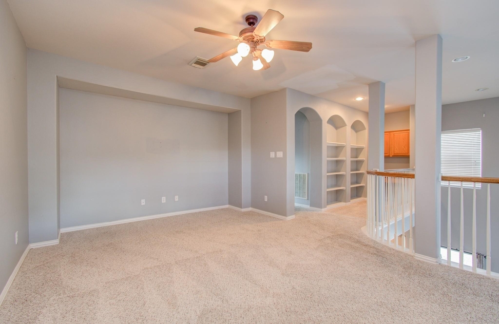 9106 Sunlight Oak Lane - Photo 22