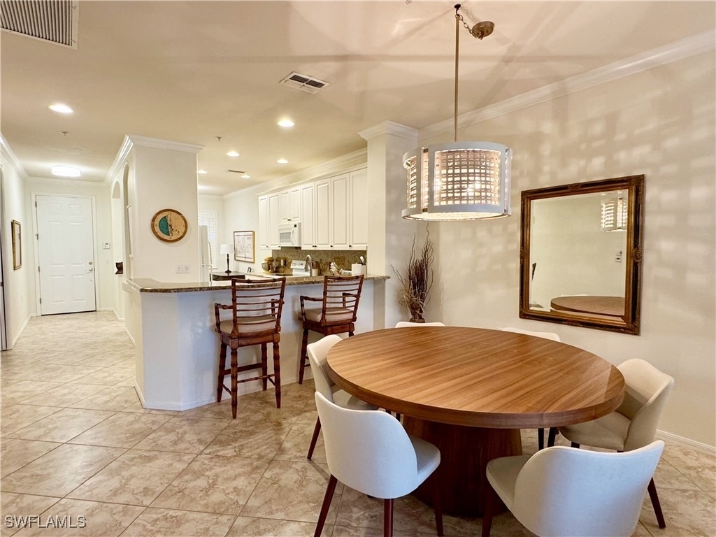 4884 Hampshire Court - Photo 4