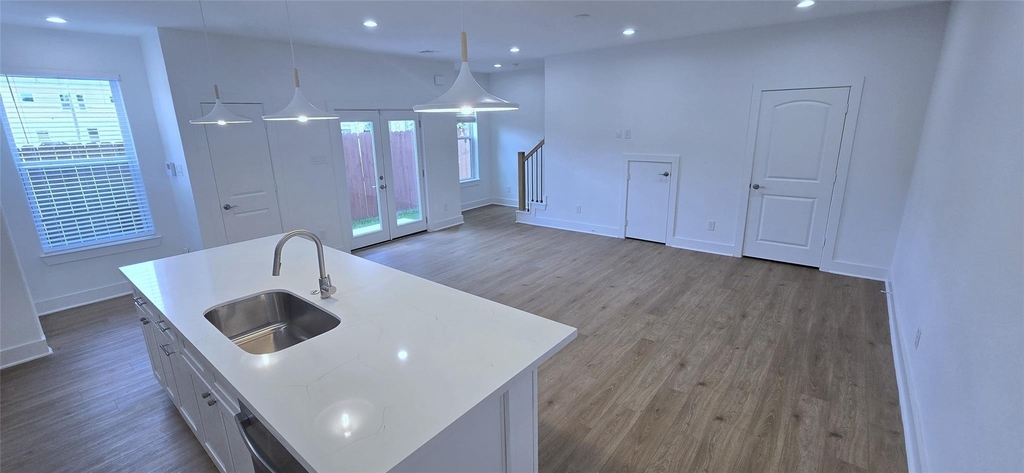 1475 Ferguson Way - Photo 3