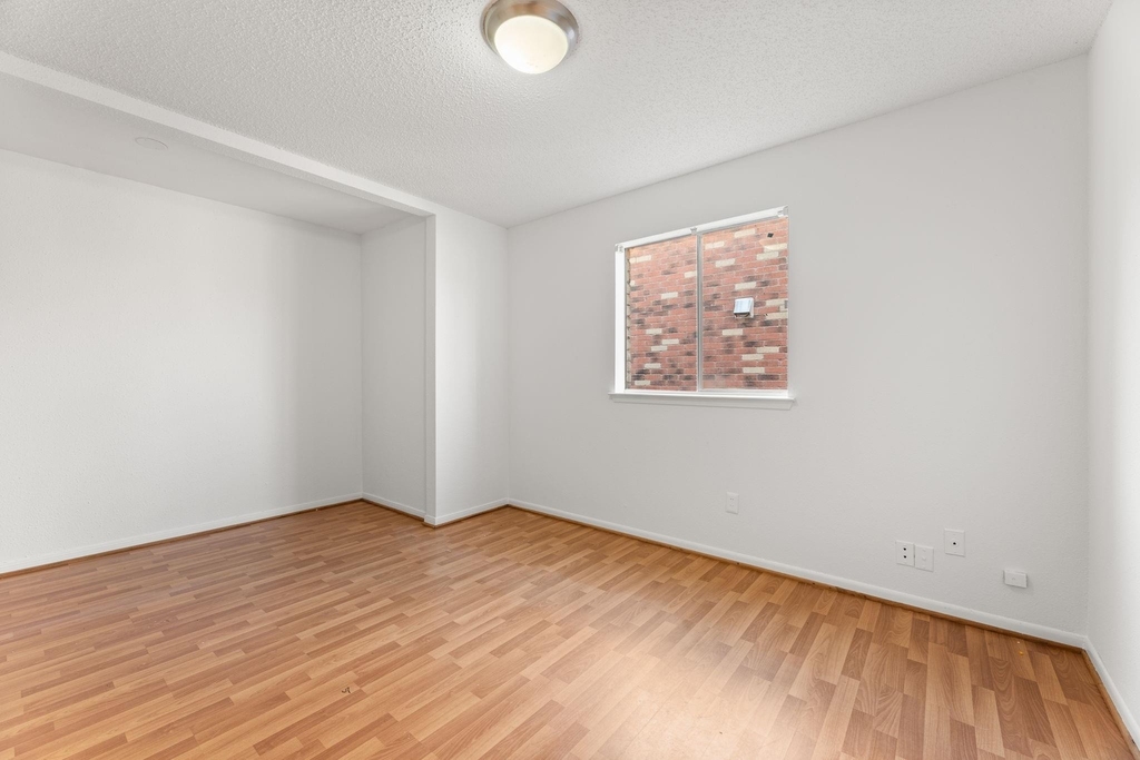 3932 Frontier Dr Drive - Photo 11