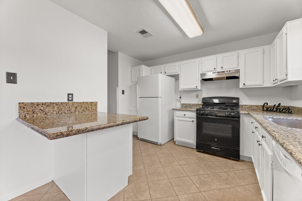 3932 Frontier Dr Drive - Photo 18