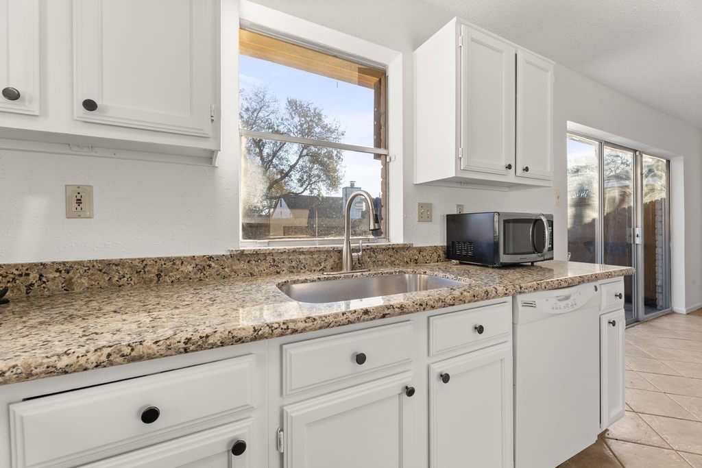 3932 Frontier Dr Drive - Photo 16