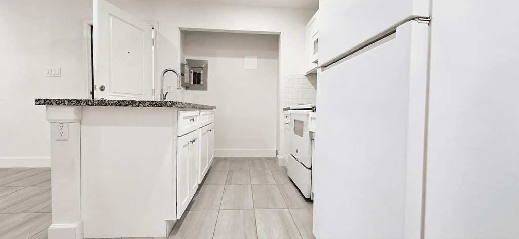 4404 Bellfort Ave - Photo 2