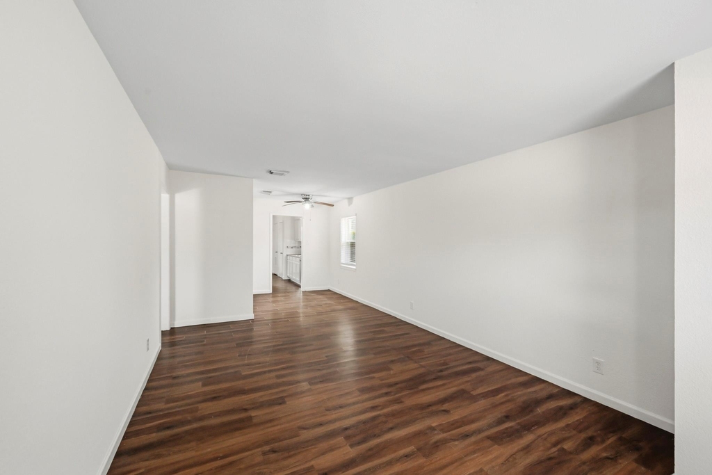 7303 Housman - Photo 3