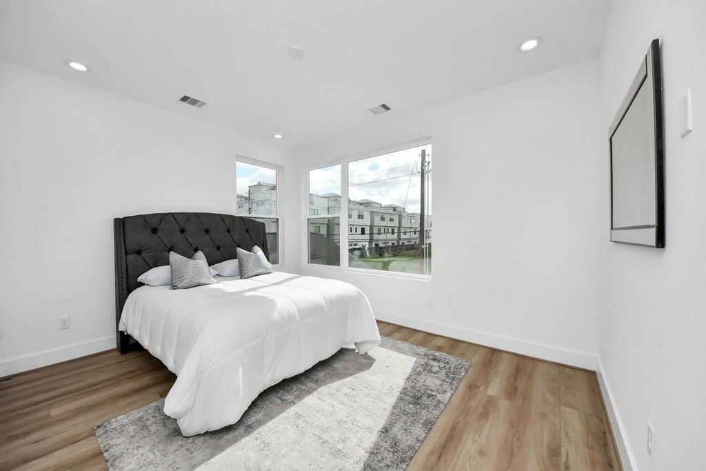 505 Middle Street - Photo 30