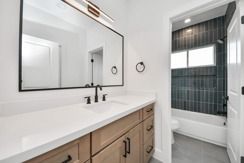 505 Middle Street - Photo 35