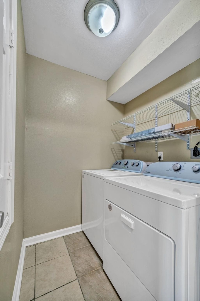 770 Memorial Mews Street - Photo 5