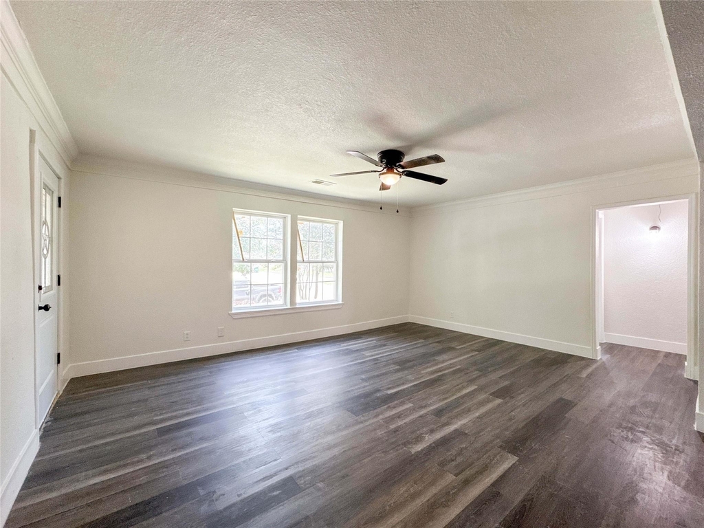 1003 W Hart Avenue - Photo 5
