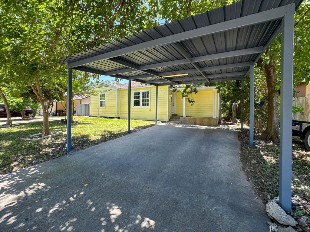 1003 W Hart Avenue - Photo 0