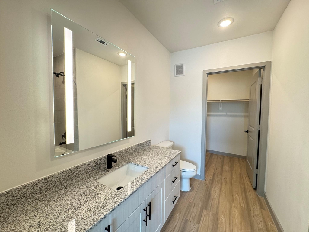 11604 Stonehollow Dr - Photo 11