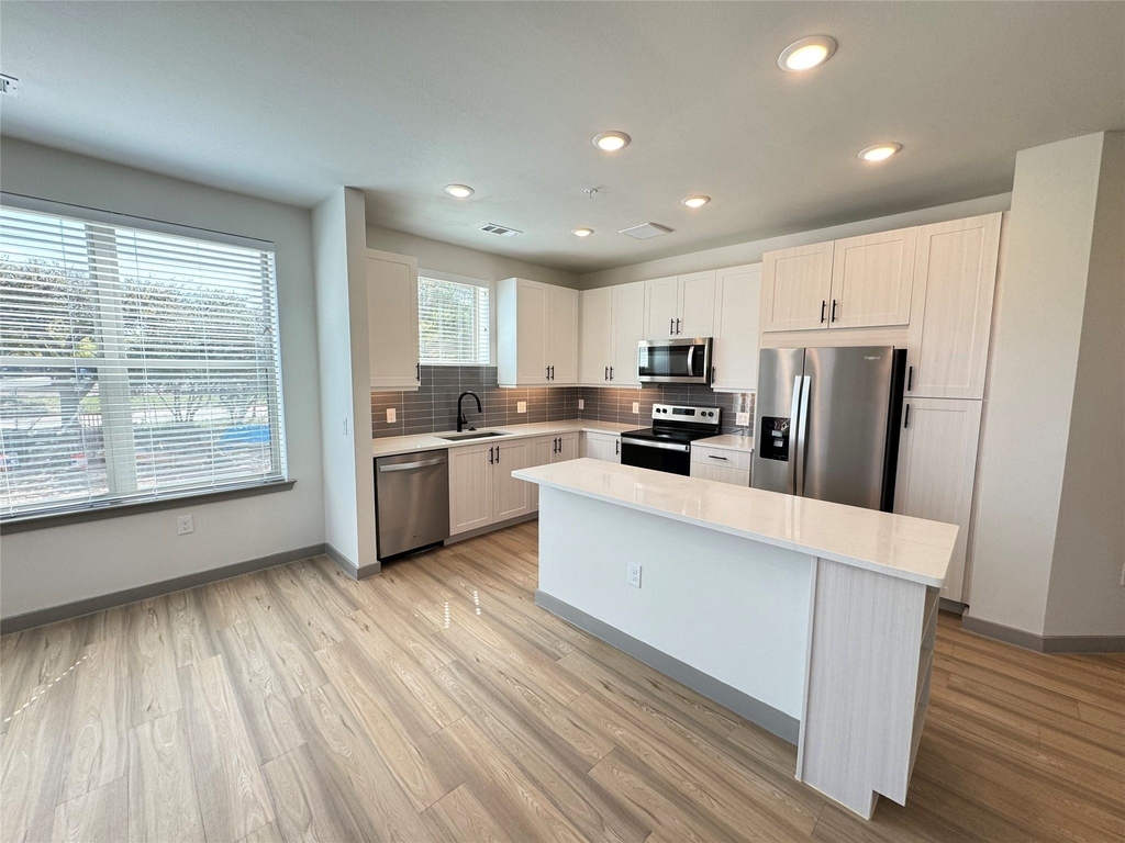 11604 Stonehollow Dr - Photo 1