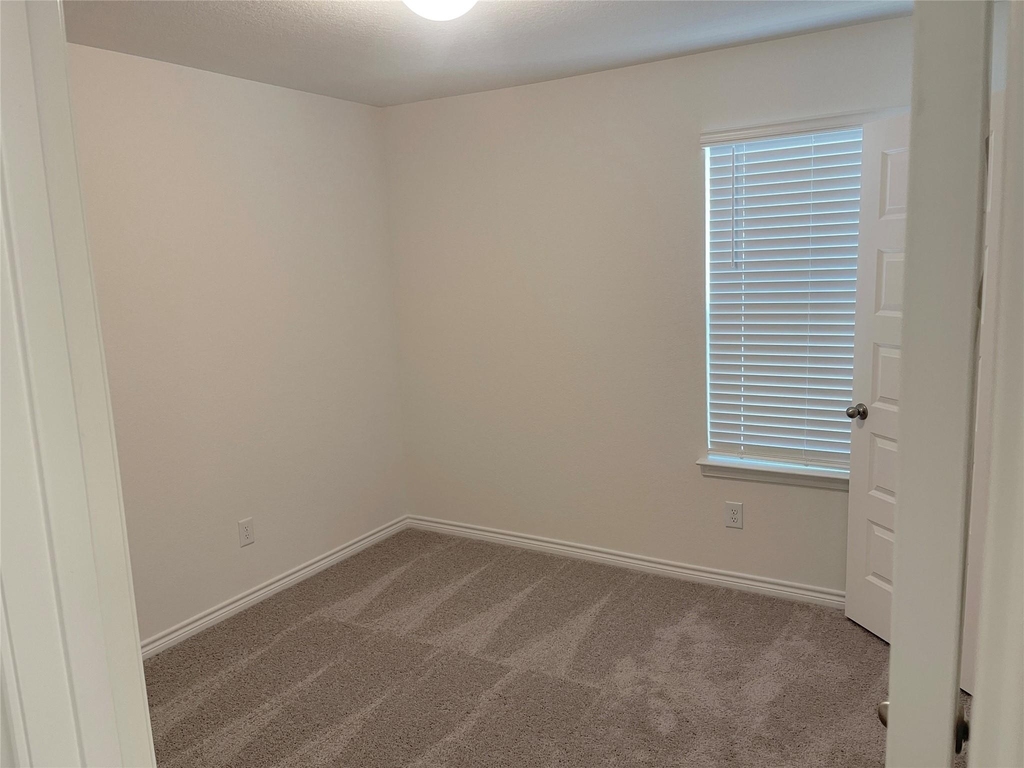 7543 Fishbowl Lane - Photo 8
