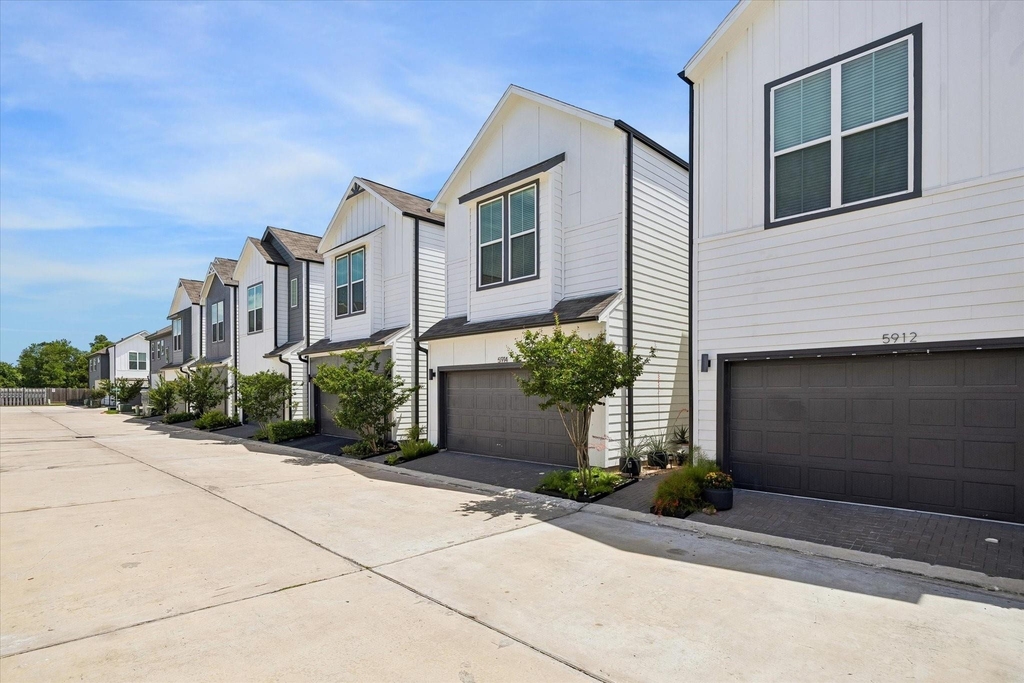 5914 Haring Lane - Photo 1