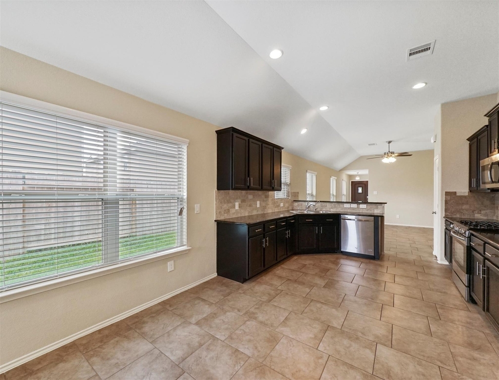 20751 Winghaven Drive - Photo 5