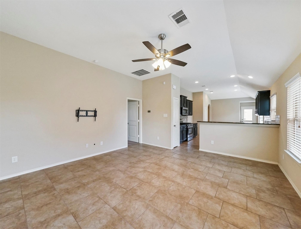 20751 Winghaven Drive - Photo 3