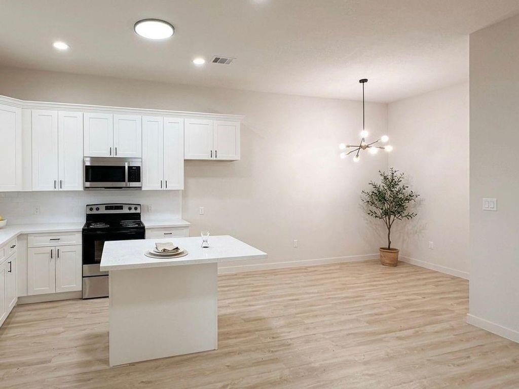 326 Clearwater Street - Photo 2