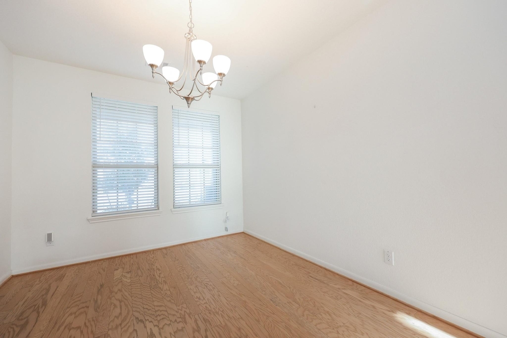 2107 Brooke Avery Drive - Photo 3