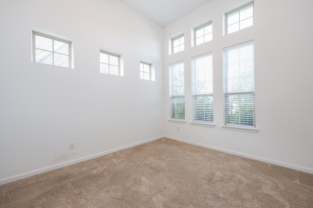 2107 Brooke Avery Drive - Photo 5