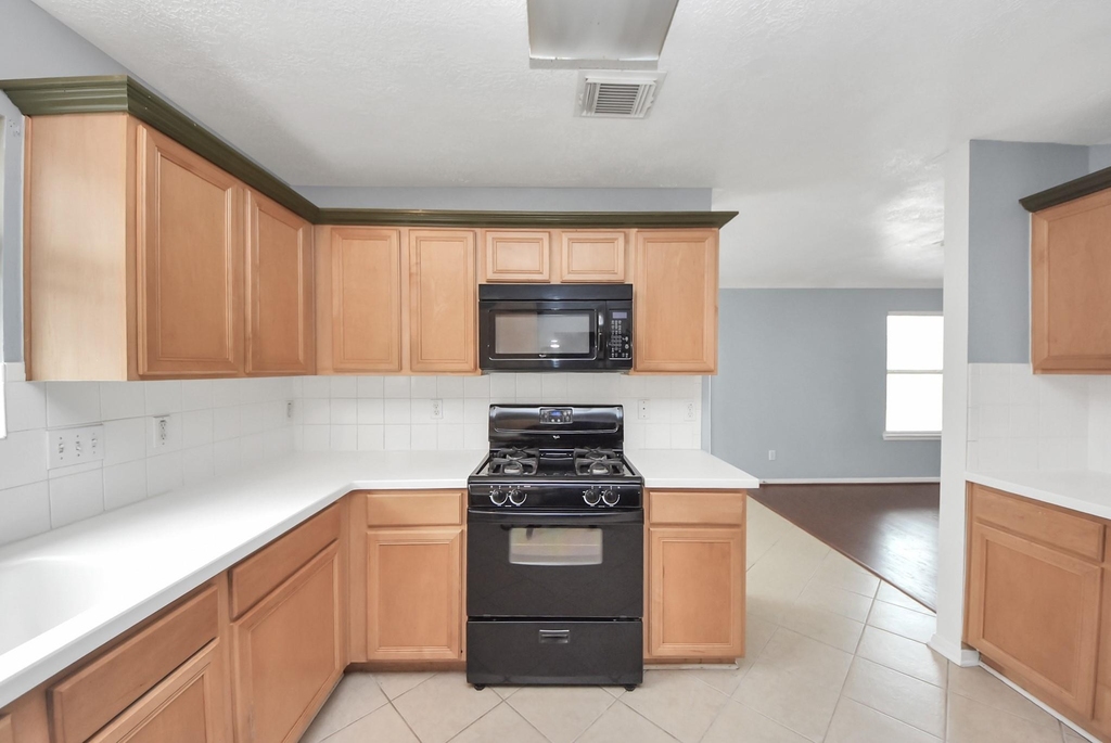 7238 Foxshadows Lane - Photo 47