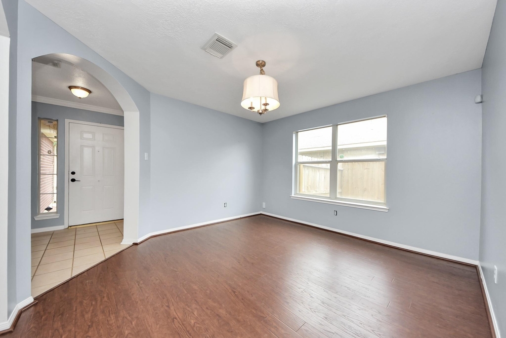 7238 Foxshadows Lane - Photo 12