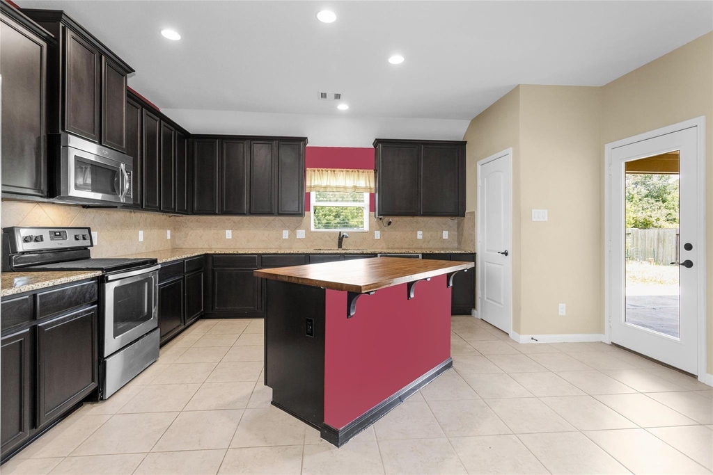 18755 Wichita Trail - Photo 10