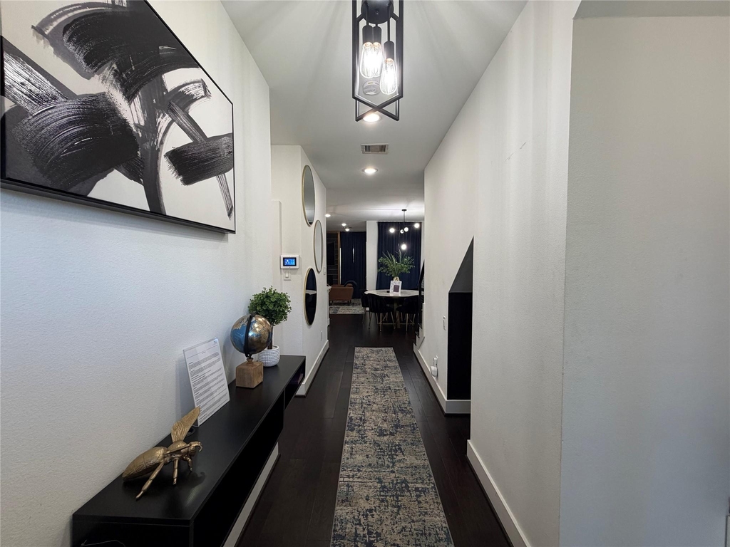 2417 Noble Street - Photo 4