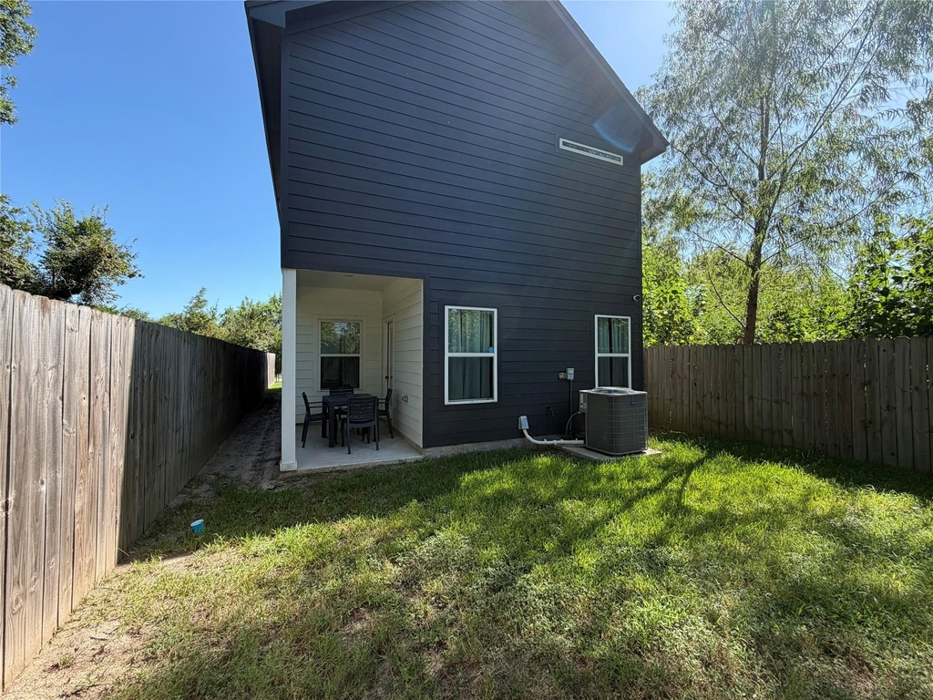 2417 Noble Street - Photo 31