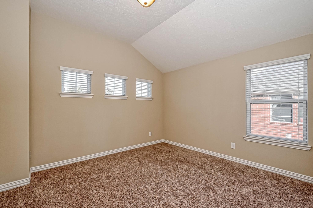 17827 Circular Quay Lane - Photo 32