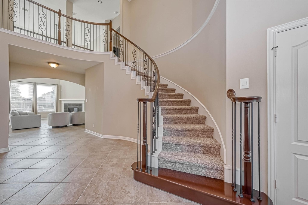 17827 Circular Quay Lane - Photo 3