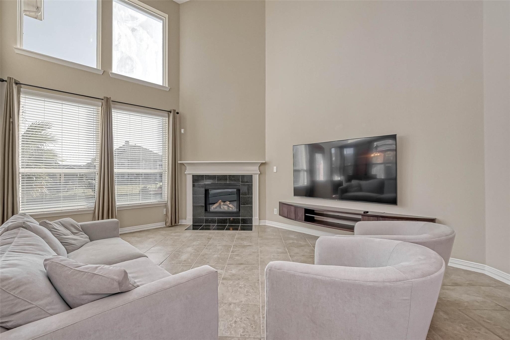 17827 Circular Quay Lane - Photo 8