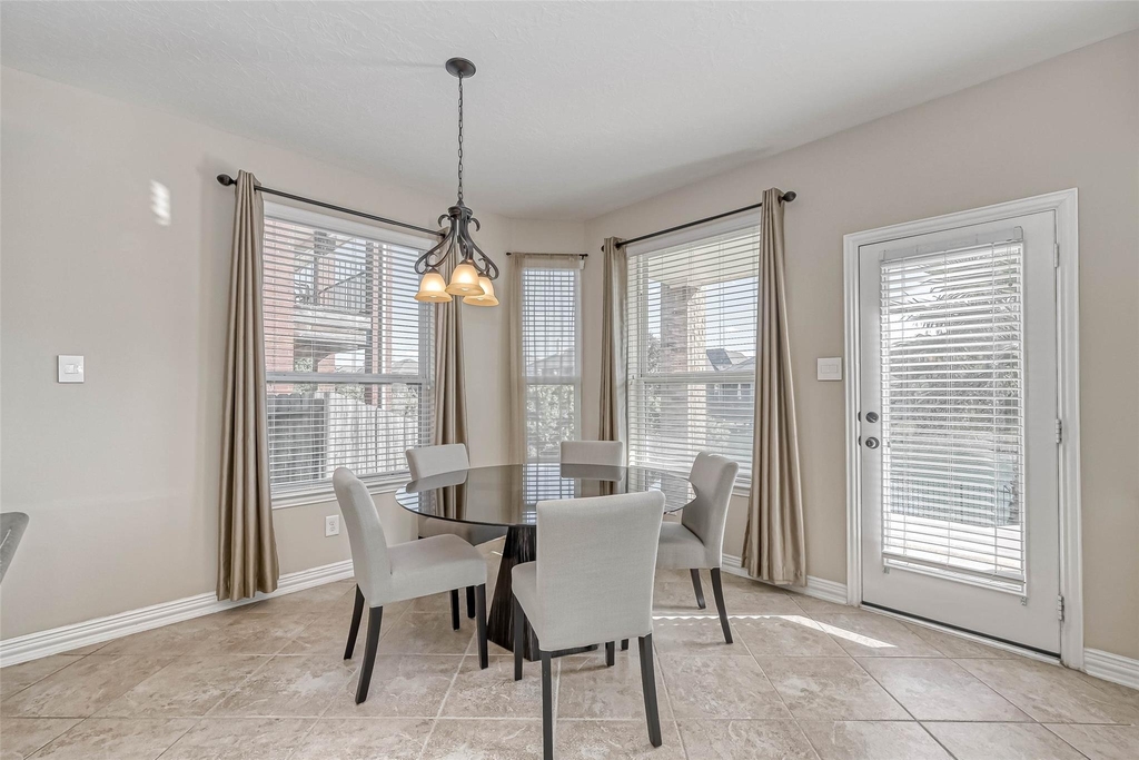 17827 Circular Quay Lane - Photo 12