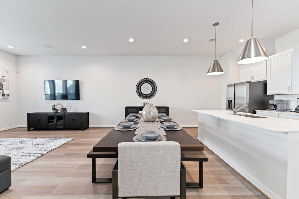 1013 Erin Street - Photo 4