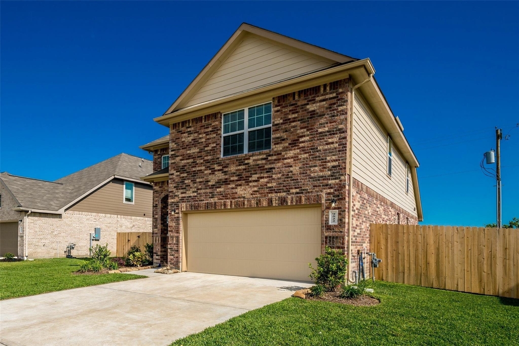 9522 Yellow Rose Drive - Photo 0