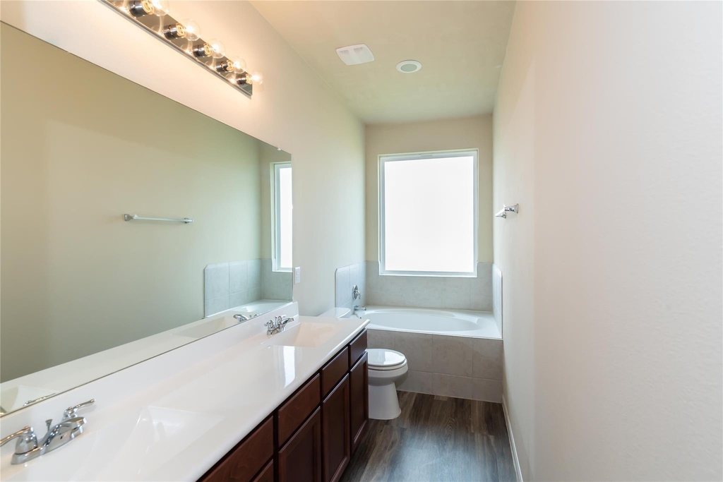 9522 Yellow Rose Drive - Photo 10