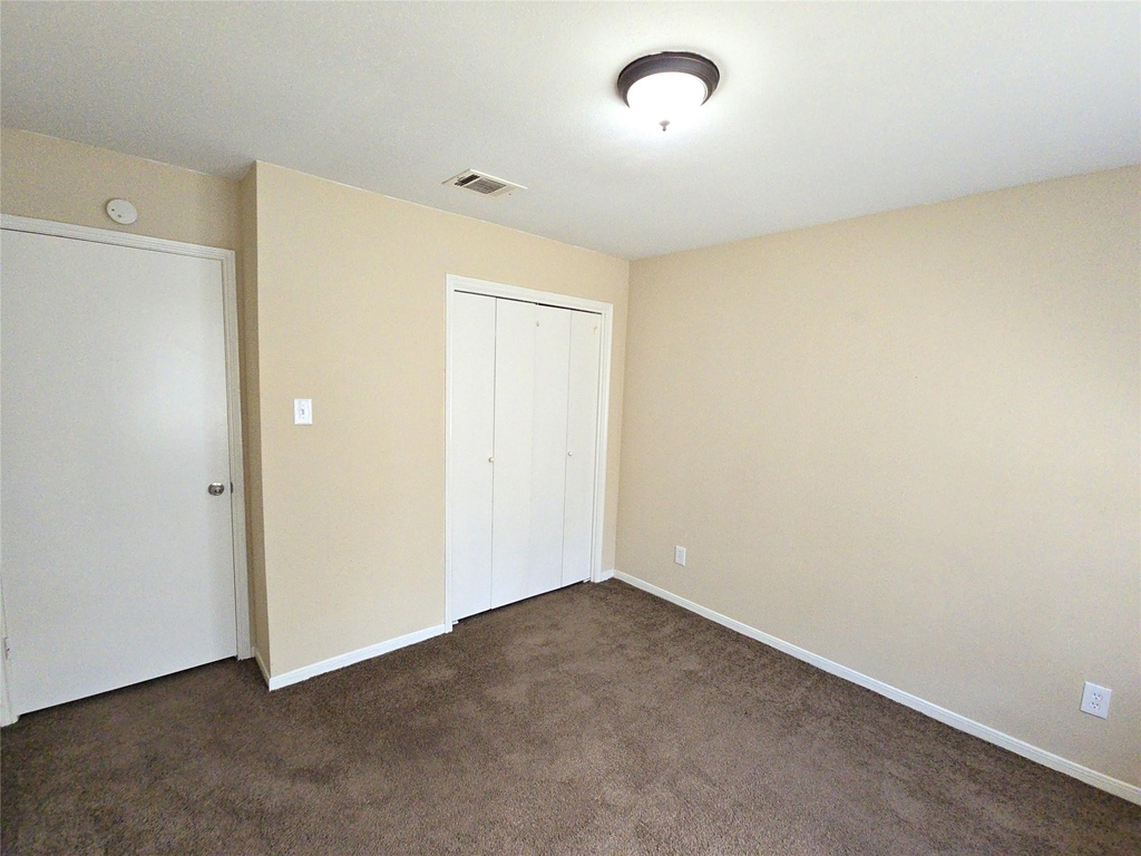 4718 Reynaldo Drive - Photo 16