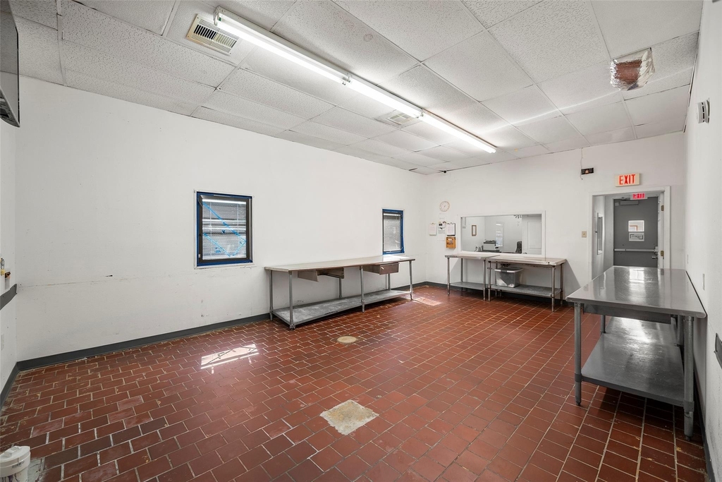 1212 13th St - Photo 6