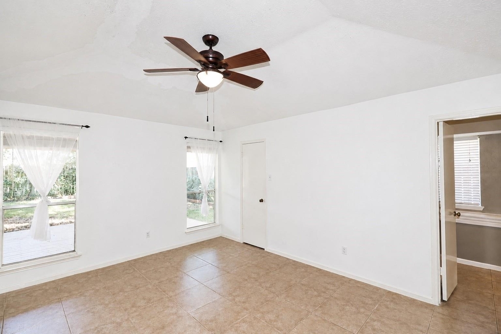 7126 Buchanan Drive - Photo 9