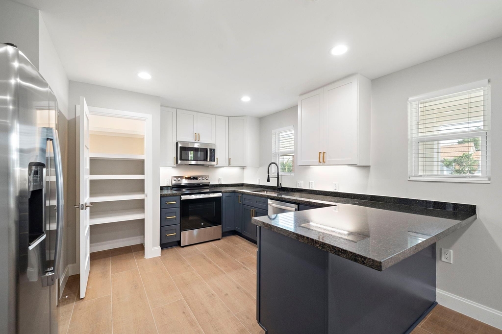 1823 Studewood Street - Photo 3