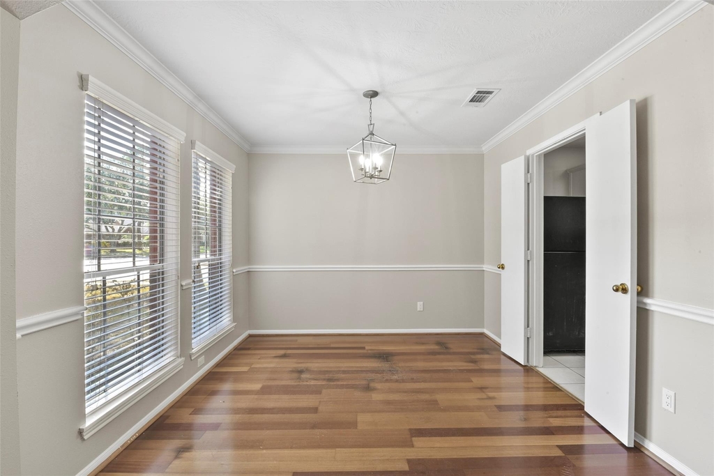 2003 Whitelaw Drive - Photo 3