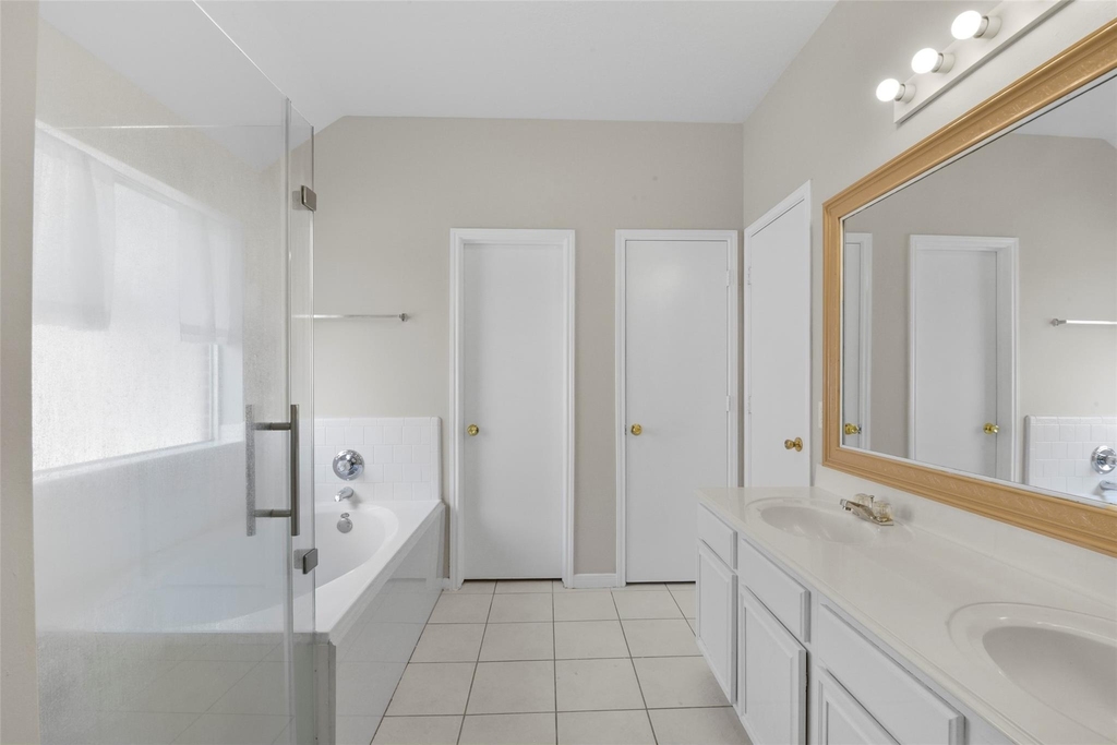 2003 Whitelaw Drive - Photo 20