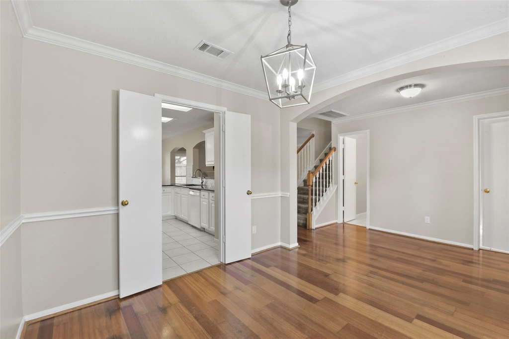 2003 Whitelaw Drive - Photo 5
