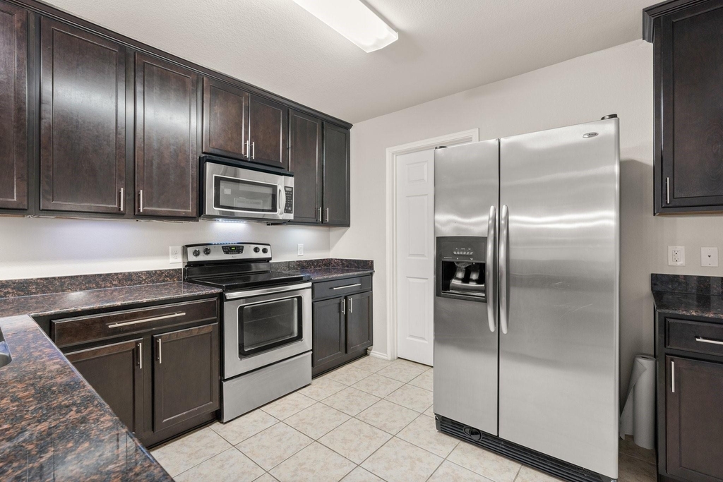 8102 Yaupon View Drive - Photo 7