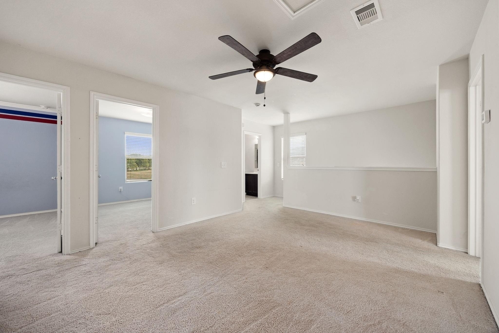 8102 Yaupon View Drive - Photo 14