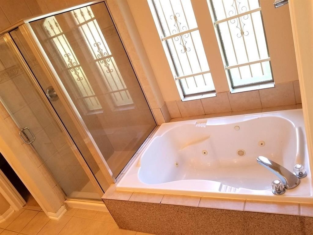25406 Archdale Court - Photo 31