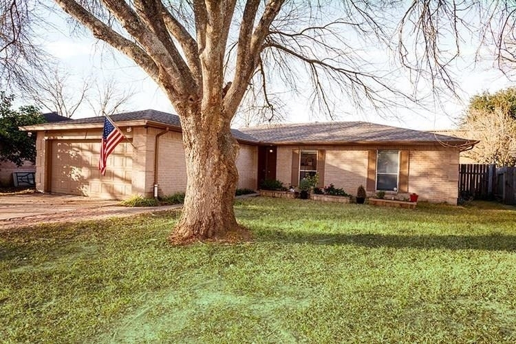 5910 Country Place - Photo 0