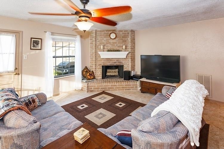 5910 Country Place - Photo 6