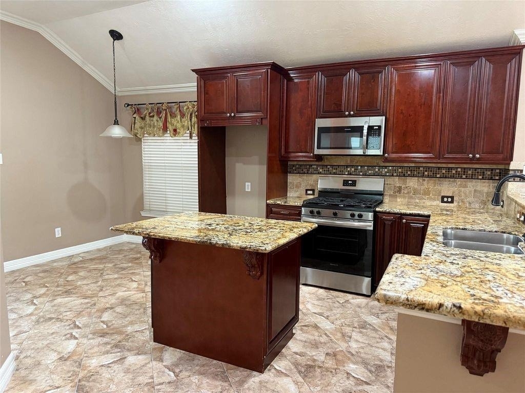 15930 Hidden Crest Drive - Photo 3