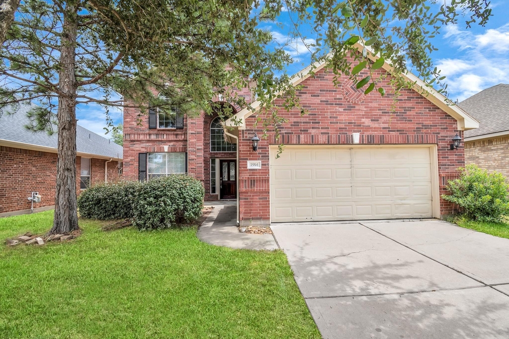 1914 Lenora Court - Photo 1